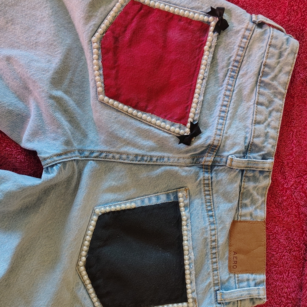 Aeropostale Senior Painted Jeans. Light Blue Low-Rise Bootcut Jeans - Picture 4 of 16